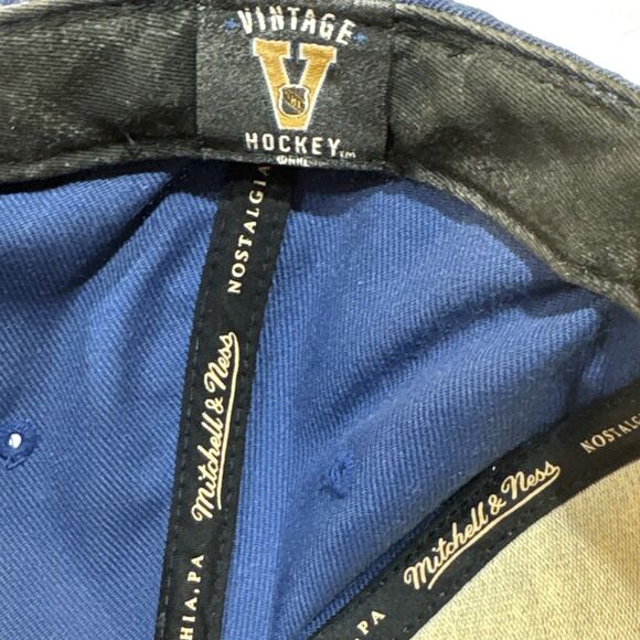 Mitchell & Ness Vintage Hockey Winnipeg Jets Wool Snapback Hat Blue/Red - Picture 14 of 15